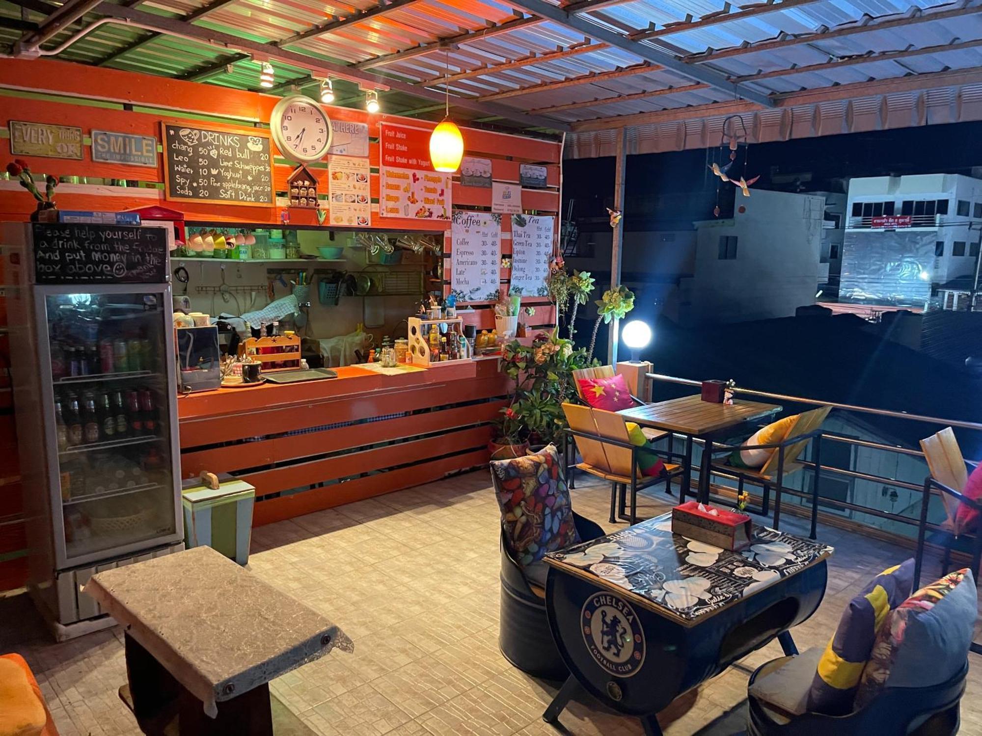 Jenny Hostel Huahin Екстер'єр фото