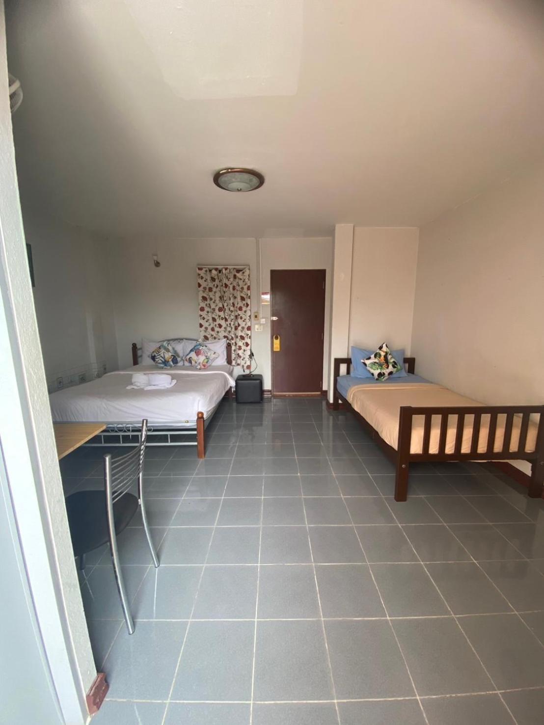 Jenny Hostel Huahin Екстер'єр фото