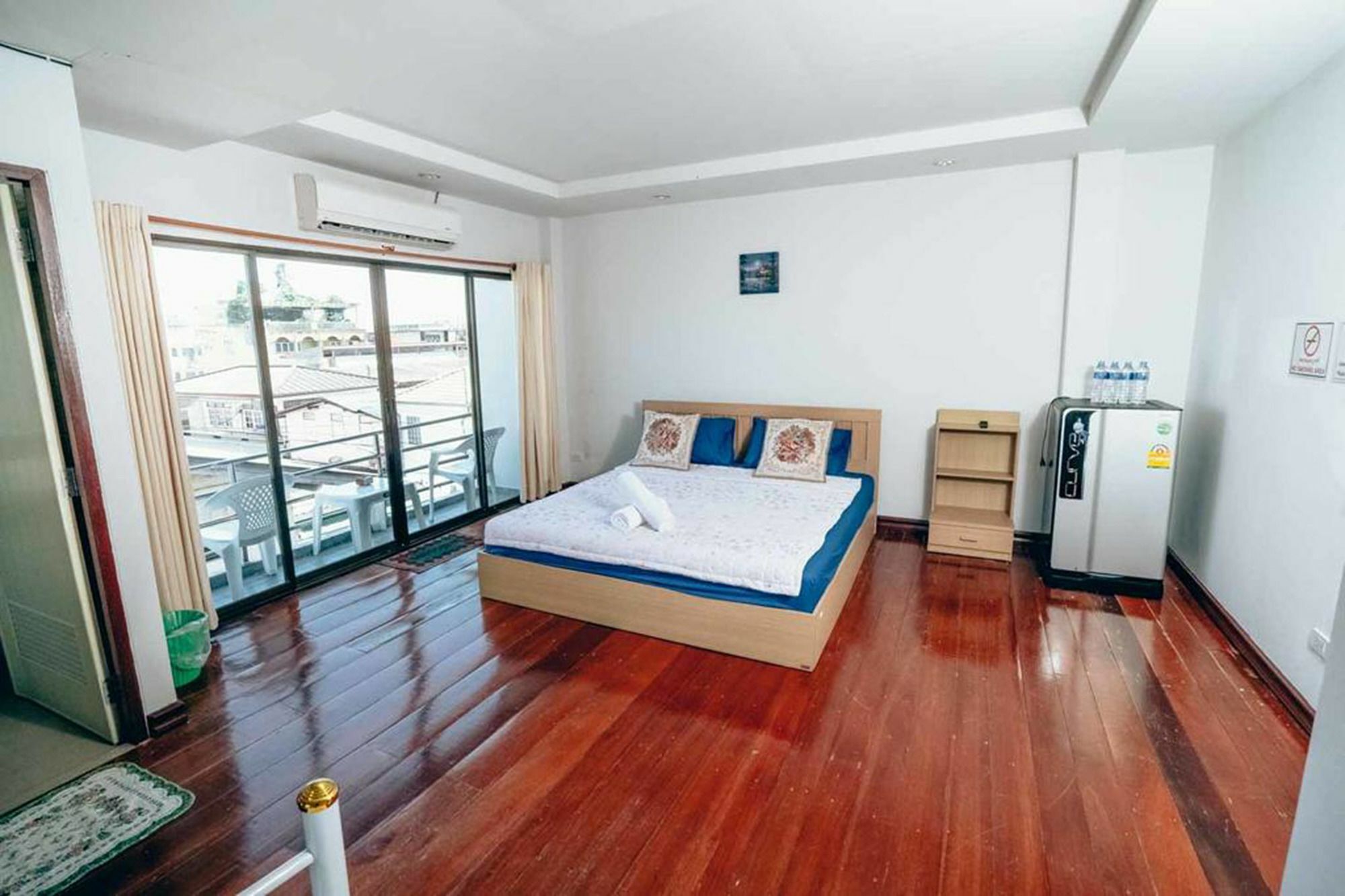Jenny Hostel Huahin Екстер'єр фото